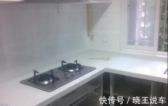 厨房|橱柜台面用不锈钢还是大理石好?内行人都这样选择,清洁使用方便
