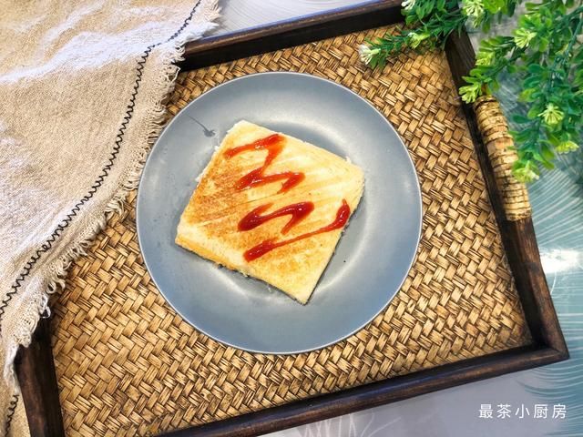 我家有了三明治机，早餐一个月不重样。怎么吃也不腻，营养又解馋