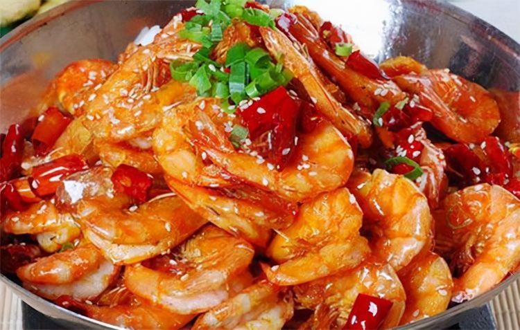 餐馆常吃的家常菜，美味可口，口味嫩滑，有美容护肤效果