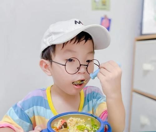 苹果|爱积食的孩子易多病,建议多吃一果,不是苹果,袪积食养好脾