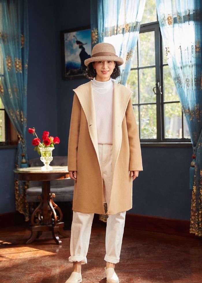 真正有品味的女人，穿大衣很少配打底裤，像三木妈妈这样搭，真美