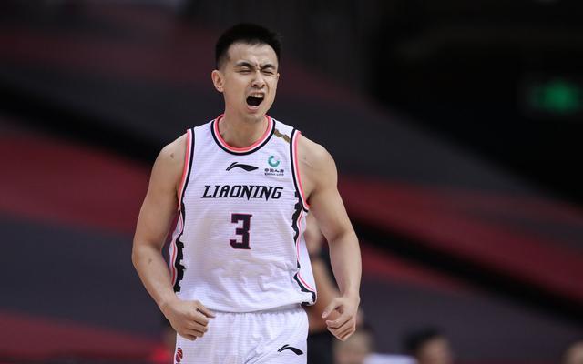 杨鸣|签下CBA顶薪,比肩郭艾伦,赵继伟新赛季怎么打?杨鸣该扶正他了