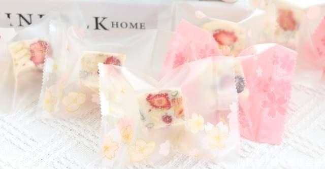 教你做草莓雪花酥,看一遍就会,今年过年不买糖果喽