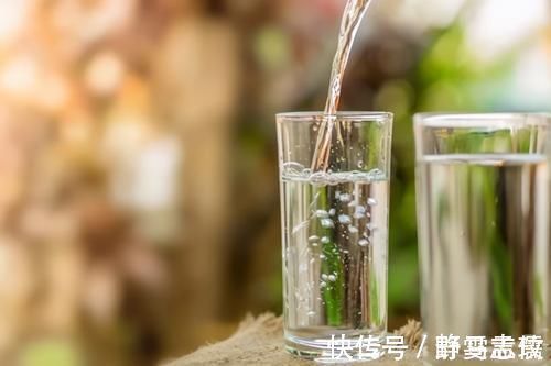 毒药|有传言说:家里的凉白开是毒药,一口都不能喝,这是不是谣言?