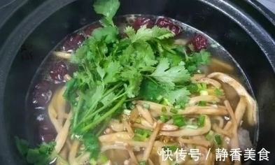 红枣|失眠最怕这道汤,隔2天喝1碗,一觉睡到自然醒,想睡不着都难