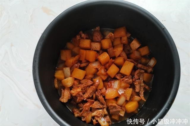 天冷吃肉,首选这个肉,教你饭菜一锅出,驱寒暖身,滋补又味美