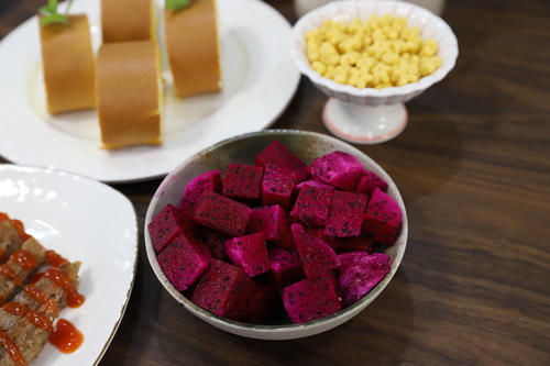 奶油蛋糕卷，建议大家一定要在晚上提前做好，天亮孩子看见这桌早餐，网友，亲妈