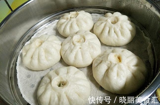 肉包子馅怎么调？别只会放调料，记住一个窍门，肉馅鲜嫩多汁
