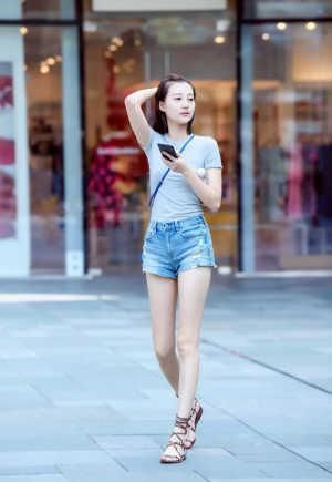 小个子简约穿搭,让你展现女人的精致,轻松应对这个酷热的夏季