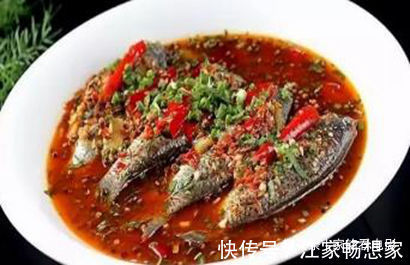 鲫鱼|美食推荐老妈鲫鱼,干煸肥肠,红烧肥肠,家常虾的做法