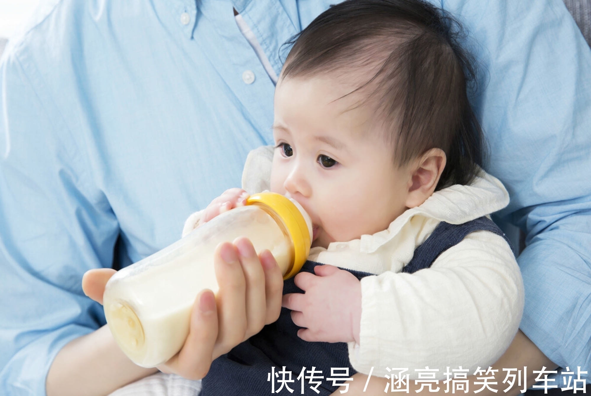 补充水分|宝宝身体缺水后的这4种表现,暗示宝妈该抓紧补水,错过害娃不浅