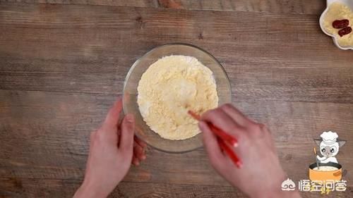 玉米面和豆面的比例是多少才能蒸出来好吃的窝头？怎么和这个面？