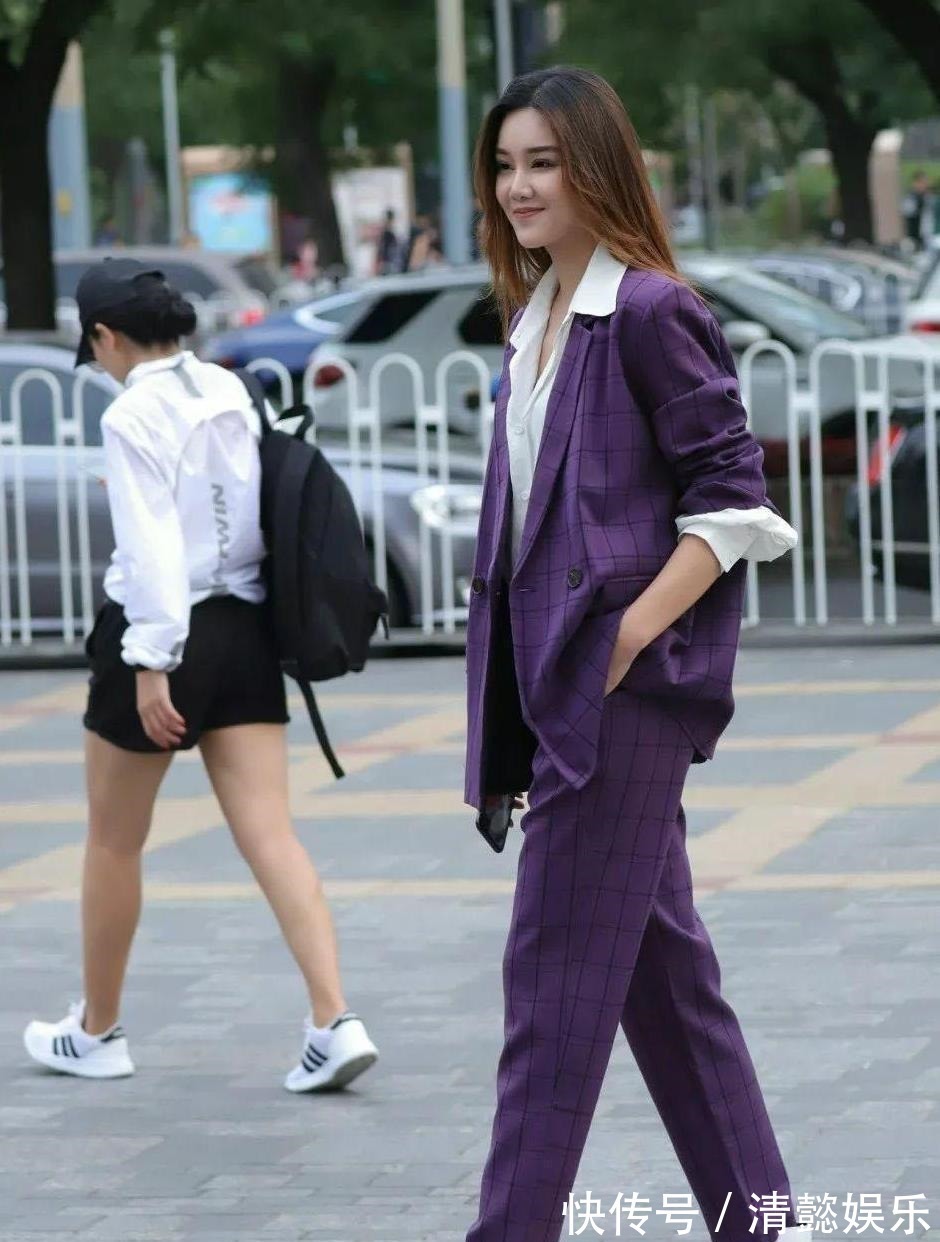 小西 如此迷人的小姐姐!从任何角度看,这种高贵的魅力越来越吸引人