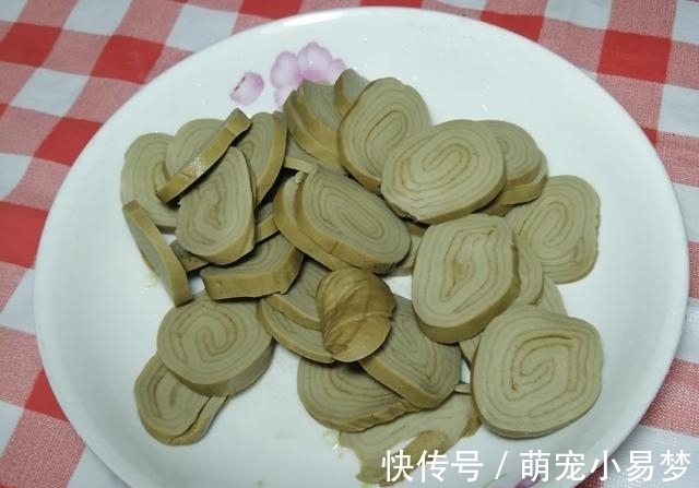 熟猪头肉和什么菜一起炒最好吃？大厨教你一招，香辣不腻超下饭