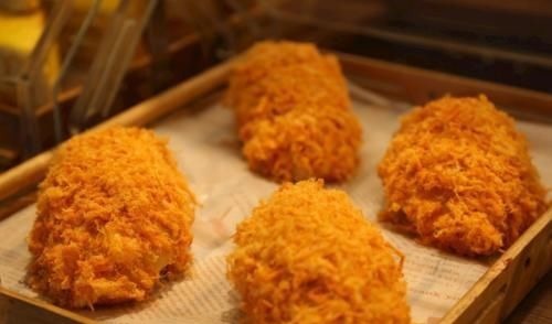 买面包时,聪明人会避开这5种,没营养还费钱,很多家长还在买