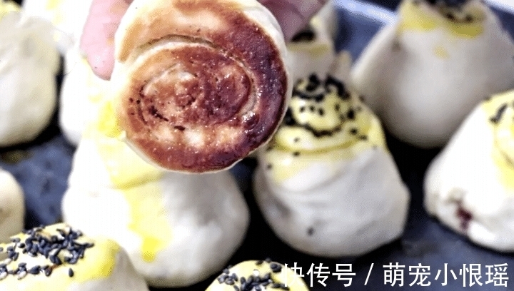 立秋后,遇到此果要多吃,3块钱1斤,补钙补铁,蒸一蒸香甜又松软