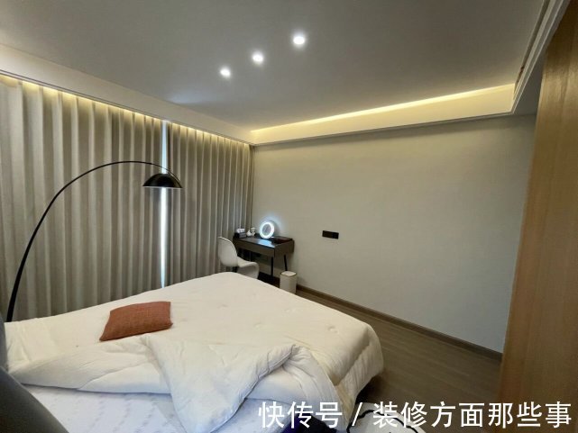 茶几|120平现代无主灯设计,通铺瓷砖+无茶几,客餐厅真的很显