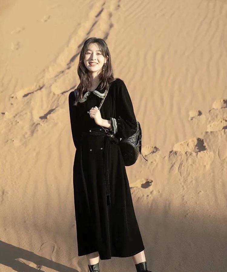 穿搭|秋冬怎么穿才洋气,试一试“丝绒连衣裙”端庄优雅,漂亮大方!