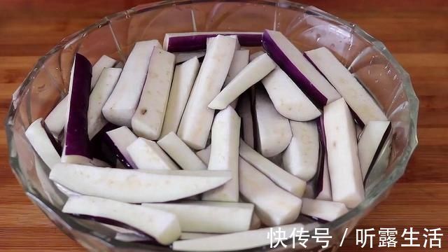 吃肉|终于找到茄子最好吃的做法，不用炒，不油炸，开胃解馋，比吃肉香
