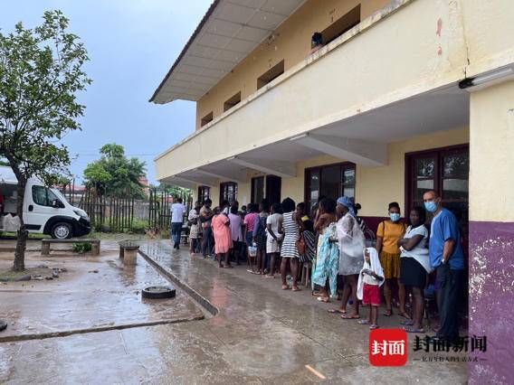 妇产科|第17批中国(四川)援圣普医疗队受邀参加大型义诊活动