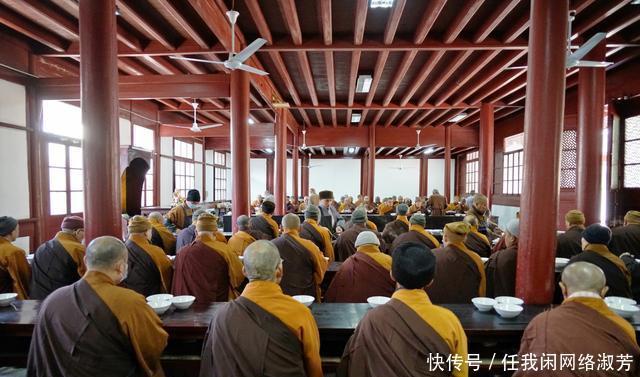中年|在寺院吃年夜饭是什么样的体验不浪费讲规矩，仪式感还特别的强