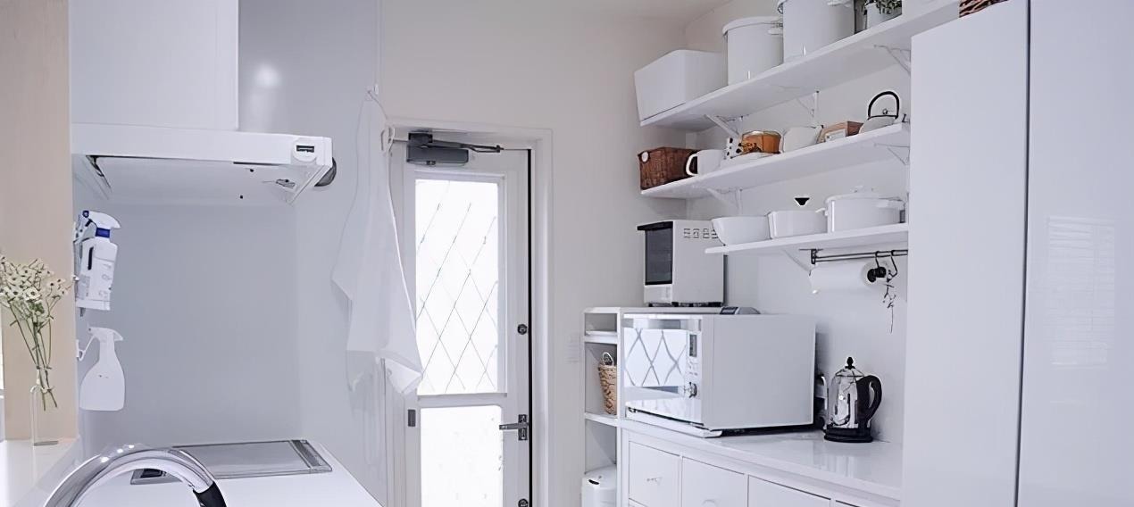 主妇|日本主妇的“简约风”家居,布置精简,装饰朴素,这样的房间很美