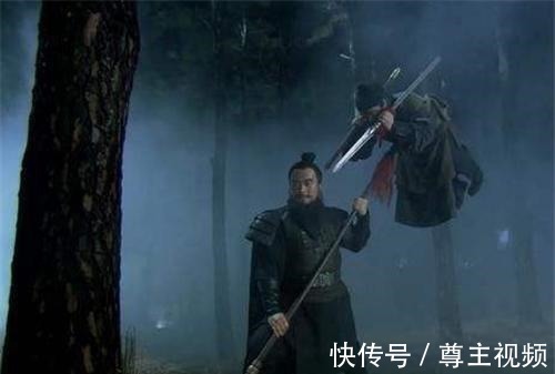 水浒传&他是梁山第一高手,武功盖世却只能低头做人,被宋江拿来压制林冲!