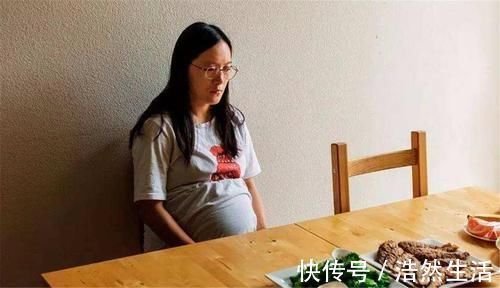 小丽|产妇二胎生下大胖小子,夫妻俩正高兴,看了娃屁股后全家乱套了