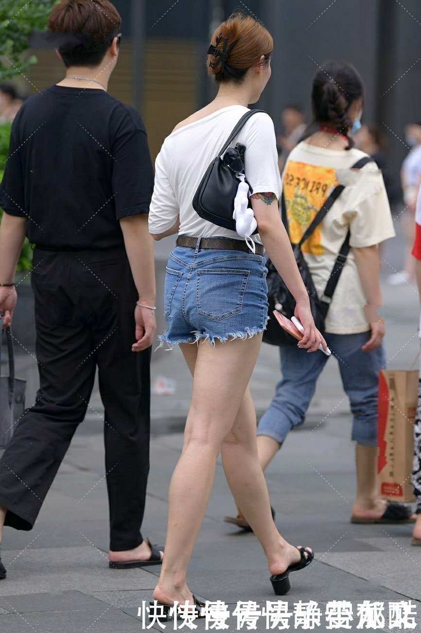 感觉|姑娘整体感觉一看就不像一般人,搭配精致高级!