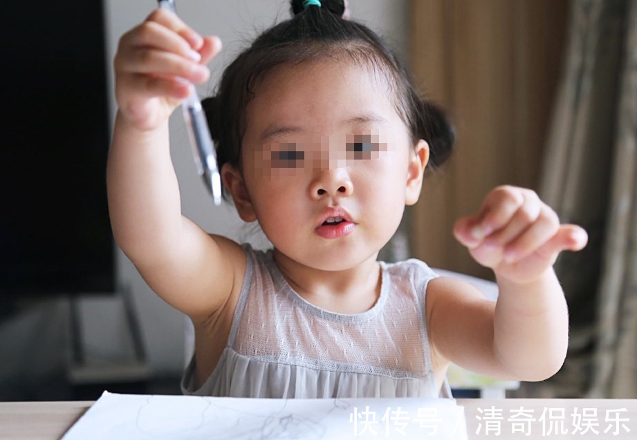 毛病|孩子有3个小“毛病”不用纠正，父母惯着孩子以后更有出息