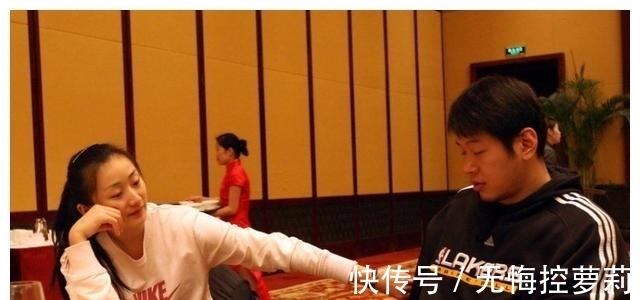 公开恋情|男篮莫科:因爱一夜白头,再婚也不忘前妻,深情终究抵不过现实