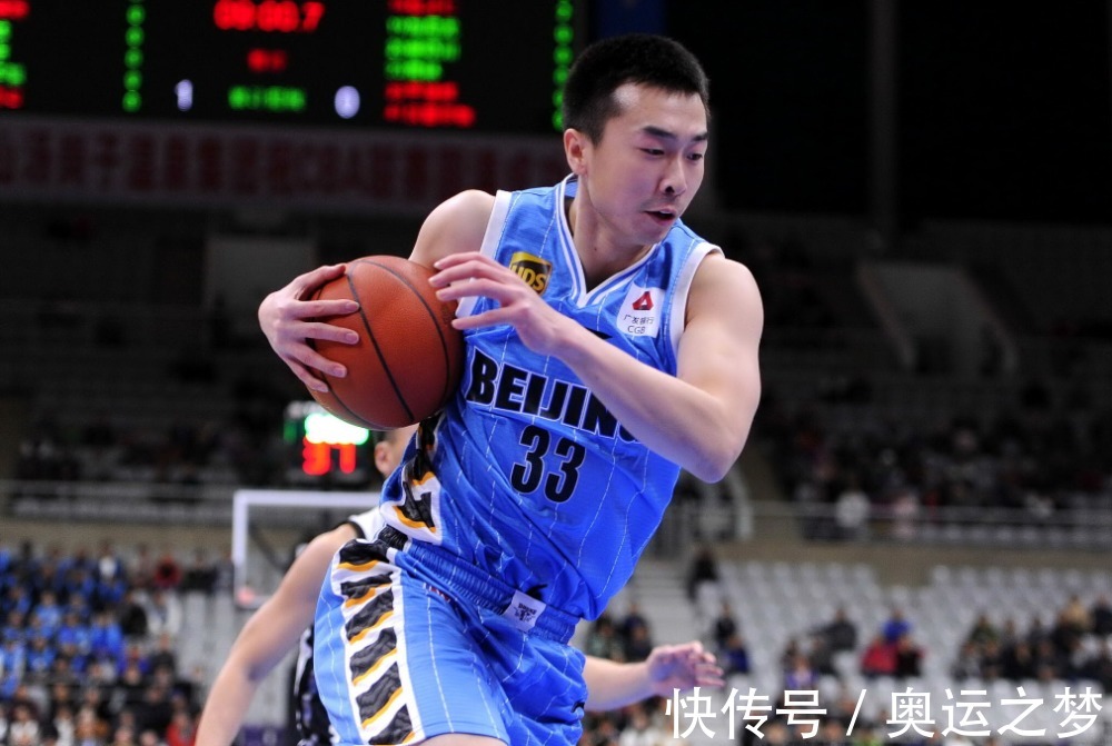 吉布森|CBA防守名将被球队放弃,雅尼斯不讲师徒情面