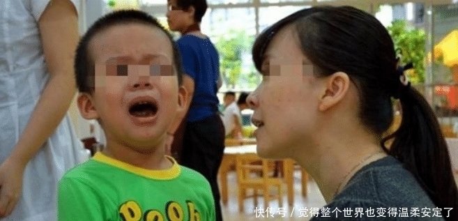 鹏鹏|“孩子喝你一口饮料怎么了？”，奶奶无理护娃，女孩：我有肺结核