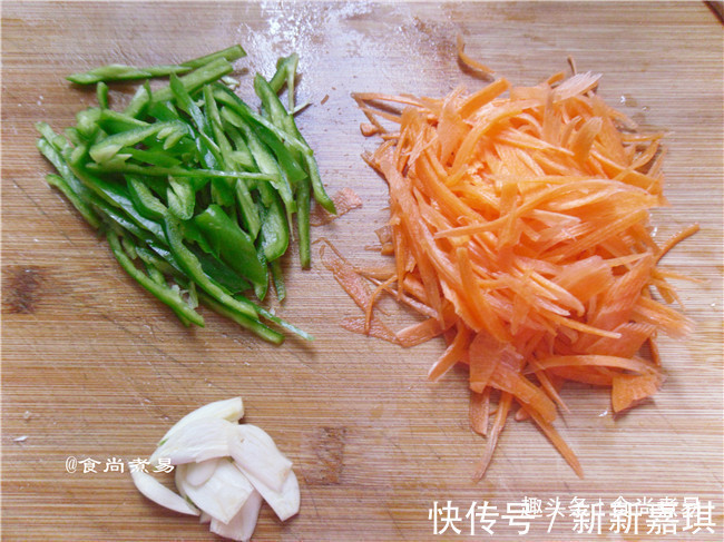 胡萝卜素|多给家人做此菜,营养丰富又简单,减少腹部脂肪堆积,防近视