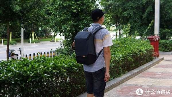 口袋|生活家 篇六十八：释放双手，追寻自由，地平线8号零感休闲双肩包