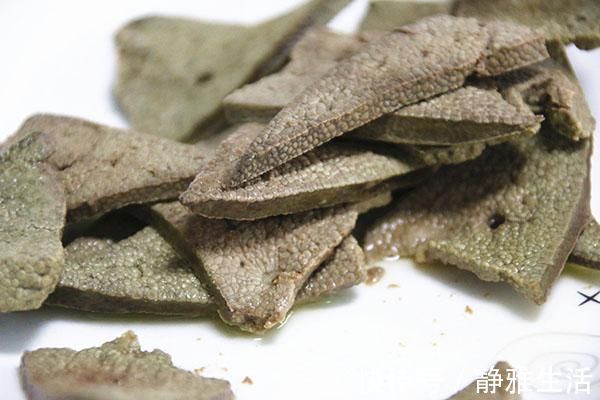 雌激素|女性过了45岁,雌激素水平降低,提醒:4种食物不适合多吃了