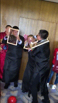 |搞笑GIF:这难道是兵马俑,秦始皇要复活他们吗