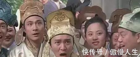 药铺$少女一上联“白头翁,牵牛耕熟地”,秀才一联,少女又羞又气!