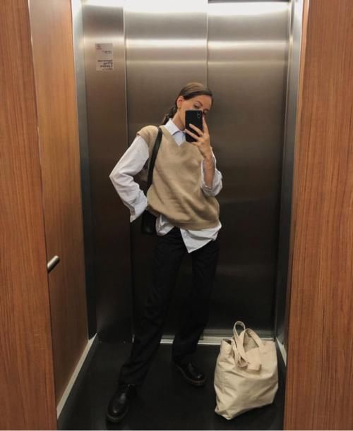 冬天就要认真穿毛衣，这些舒适又好看的款式，让心情柔软起来