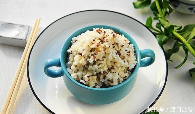 我家从不蒸白米饭,大米里加把它,越嚼越香,低脂饱腹不长胖