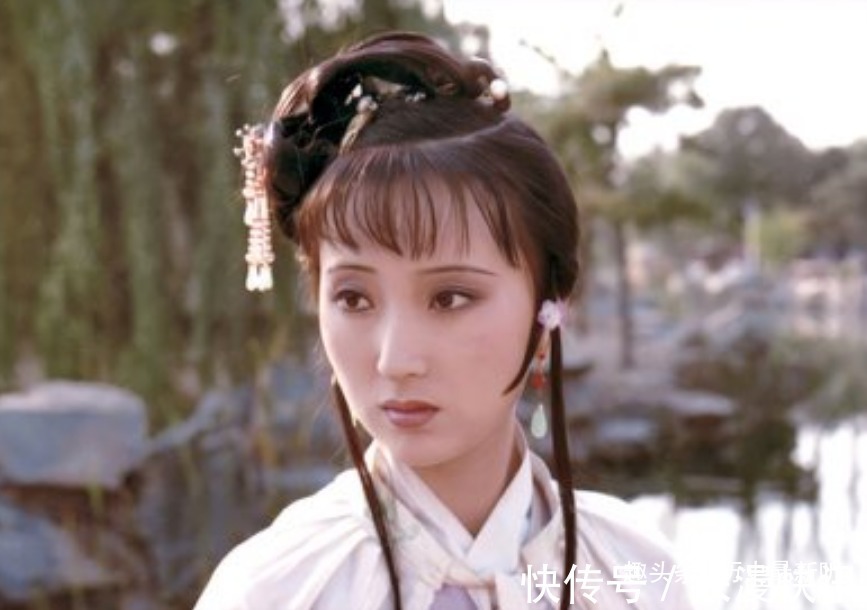 花儿@《红楼梦》中最悲怆的两首诗,让人读来肝肠寸断!