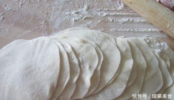 饺子|过年包肉饺子，不要忘记加这一步，不然做出来肉老汁少不好吃！