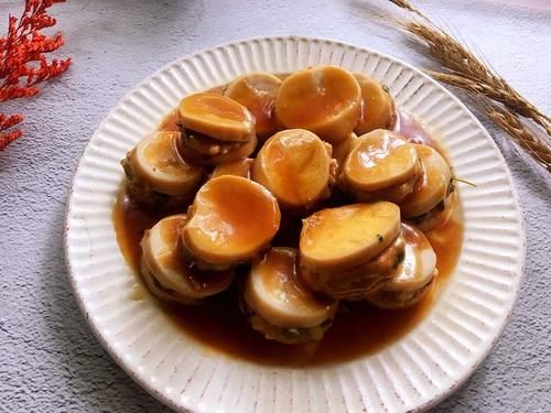  肉末|杏鲍菇换一种新吃法，加入肉泥，蒸一蒸就出锅，味道太鲜美了