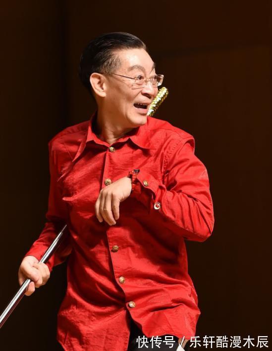 萌探|六小齡童現(xiàn)身《萌探》，老藝術(shù)家敬業(yè)精神獲贊，楊紫發(fā)文致敬感恩