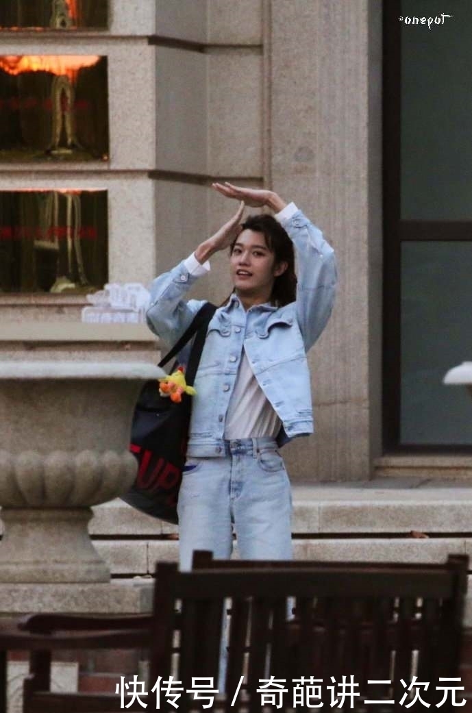 《青你3》赛程过半:7人锁定出道位,余景天稳坐C位呼声最高