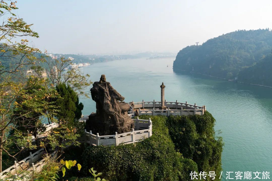 中年|湖北这座安逸小城，山水太绝了！难怪顶流文豪都写诗点赞