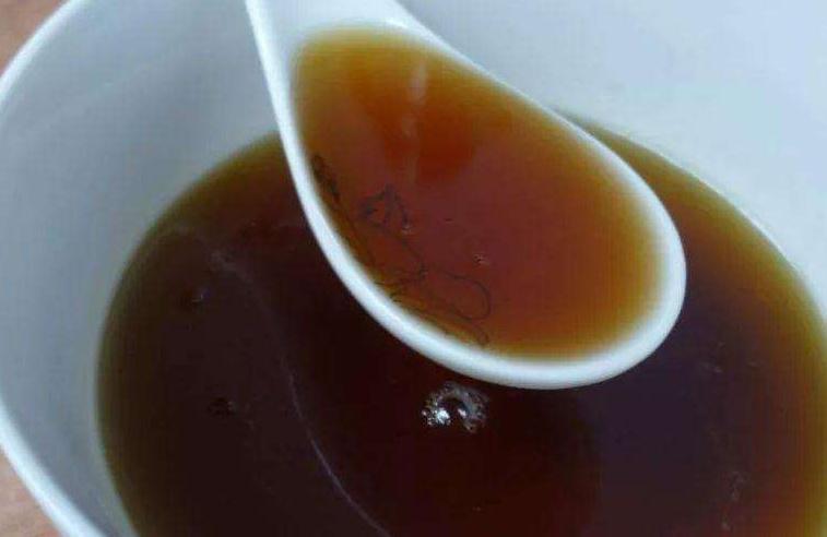 君子兰盆里扔2种垃圾,做好2点,度夏更轻松