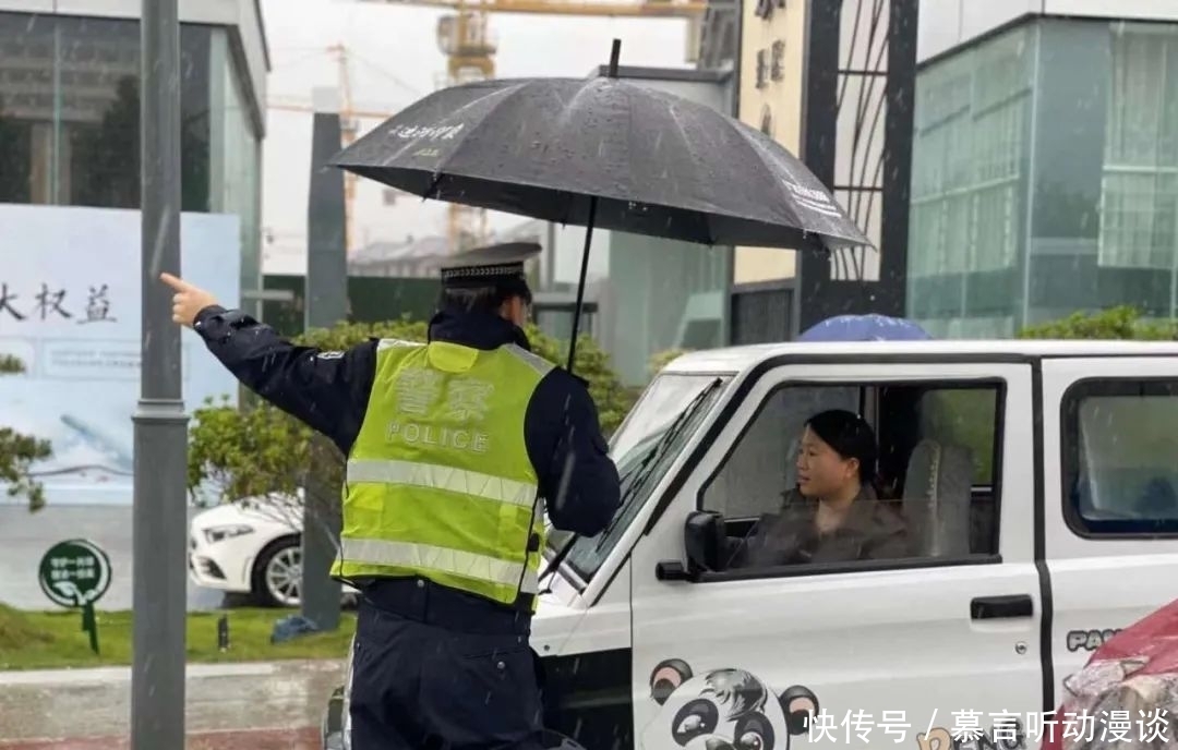 护航马拉松,枣庄交警在行动!