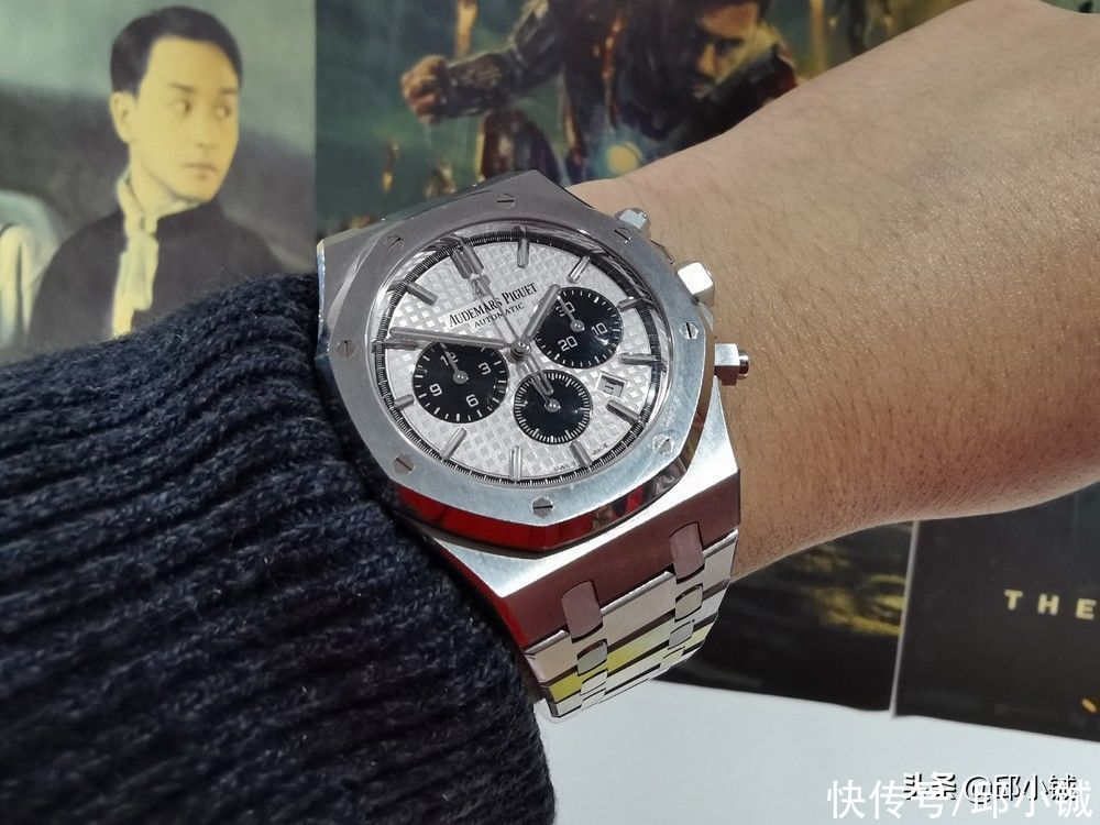 爱彼发布全新皇家橡树系列计时码表，传达出了哪些信号？