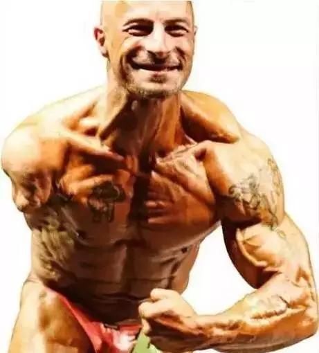 健身|虽然他健身3年体重一斤没涨，我却被深深感动了！